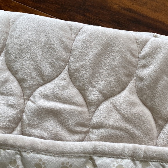 Quilted Pet Chair Cover - Picture 16 of 16